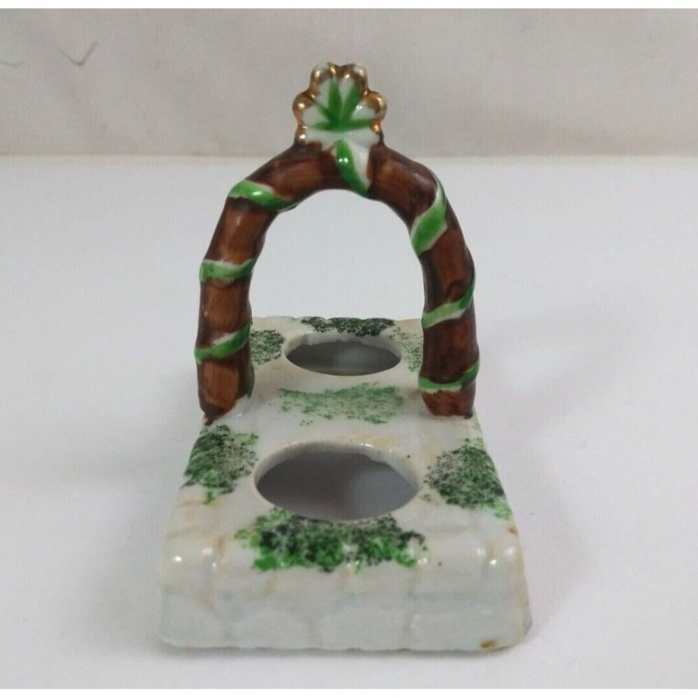 Vintage Butterflies On Rose Buds Under Archway 2.25" Salt & Pepper Shakers Japan - Picture 15 of 16